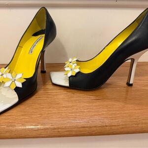 Vintage Charles David leather Black and White Heels with Yellow Accents